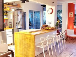 17890 W Dixie Hwy 515, North Miami Beach FL 33160