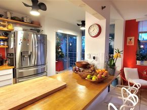 17890 W Dixie Hwy 515, North Miami Beach FL 33160