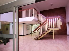 17890 W Dixie Hwy 515, North Miami Beach FL 33160