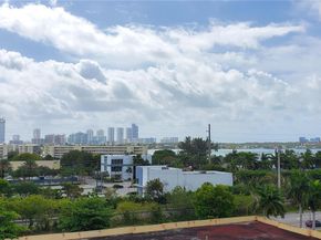 17890 W Dixie Hwy 515, North Miami Beach FL 33160