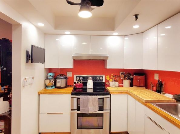 17890 W Dixie Hwy 515, North Miami Beach FL 33160