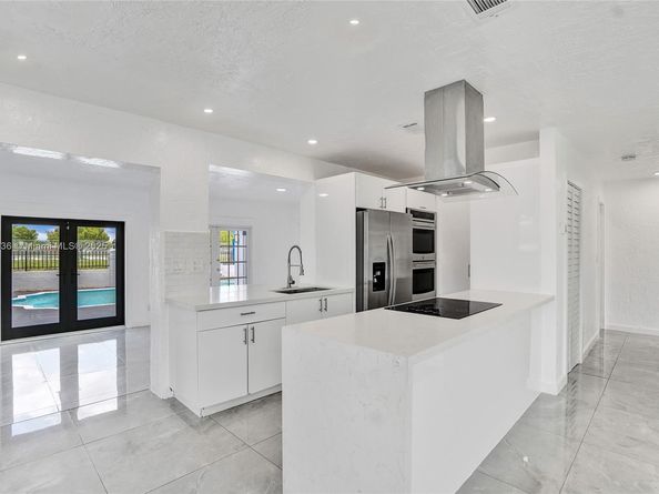 1731 NW 155th St, Miami Gardens FL 33054