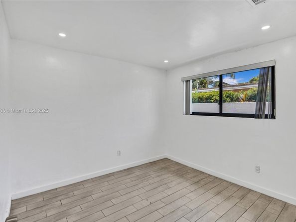 1731 NW 155th St, Miami Gardens FL 33054