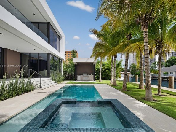 13225 Arch Creek Terr, North Miami FL 33181