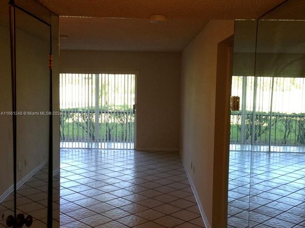 6300 S Falls Cir Dr 106, Lauderhill FL 33319