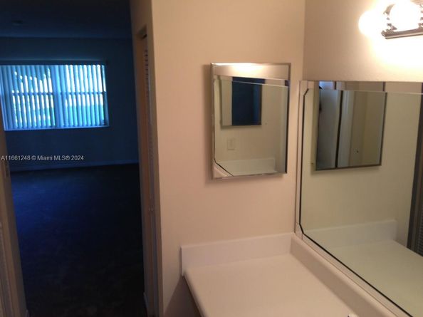 6300 S Falls Cir Dr 106, Lauderhill FL 33319