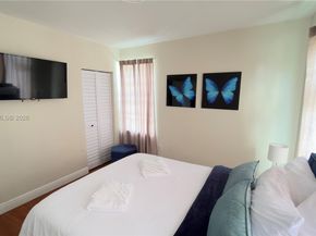 1545 NW 8th Ter, Miami FL 33125