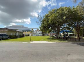 1545 NW 8th Ter, Miami FL 33125