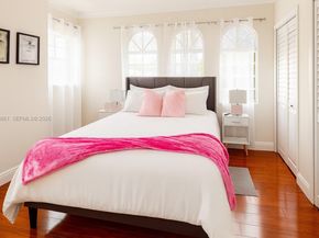 1545 NW 8th Ter, Miami FL 33125