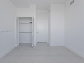 253 NE 2nd St 3902, Miami FL 33132