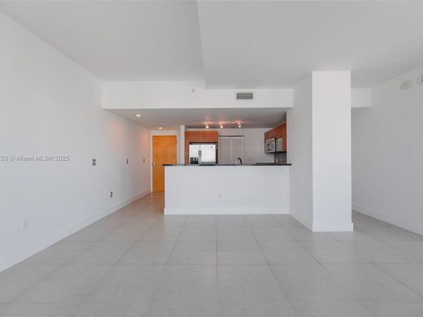 253 NE 2nd St 3902, Miami FL 33132
