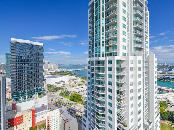 253 NE 2nd St 3902, Miami FL 33132