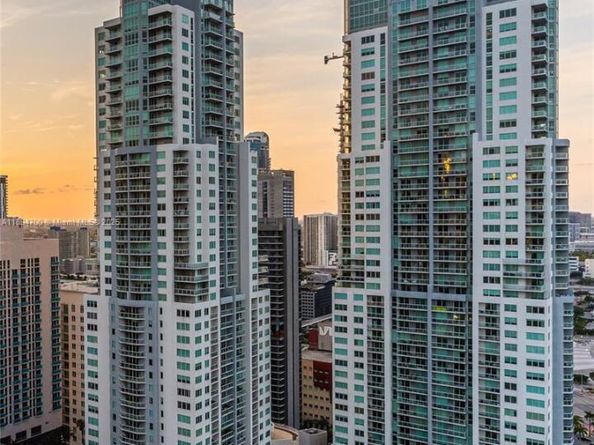 253 NE 2nd St 3902, Miami FL 33132