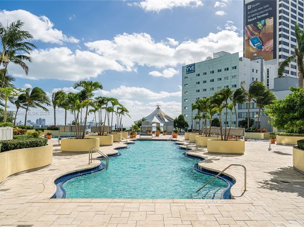 253 NE 2nd St 3902, Miami FL 33132