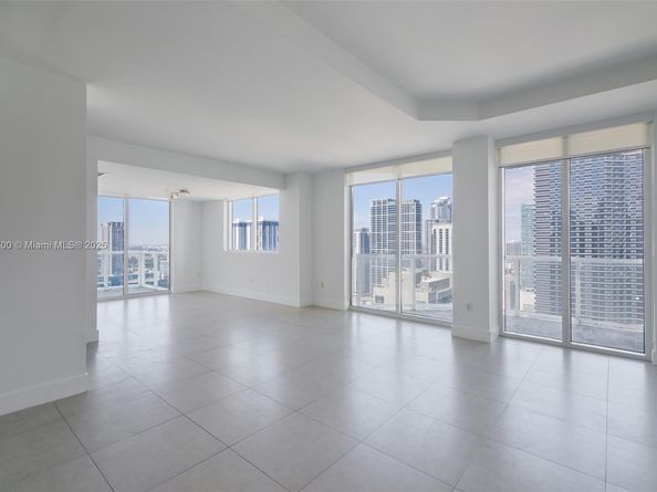 253 NE 2nd St 3902, Miami FL 33132
