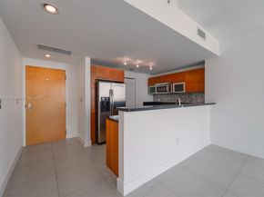 253 NE 2nd St 3902, Miami FL 33132