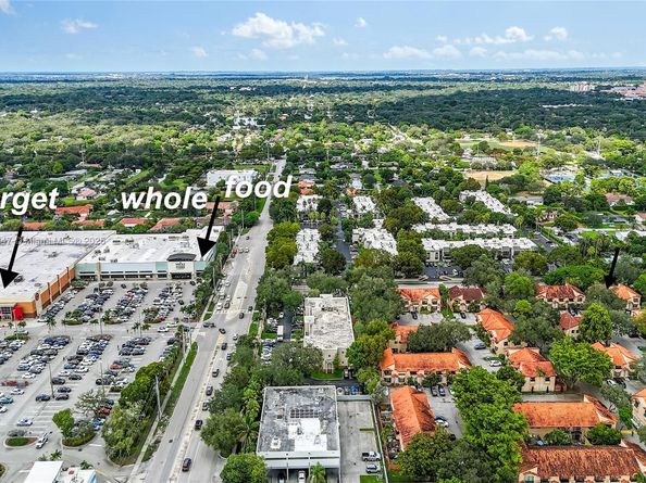 7877 SW 102nd Ln, Miami FL 33156