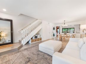 7877 SW 102nd Ln, Miami FL 33156