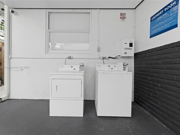 1131 SW 7th St, Miami FL 33130