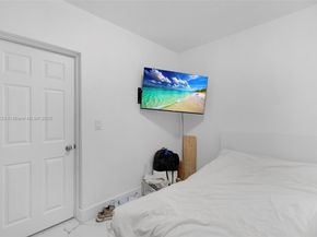 1131 SW 7th St, Miami FL 33130