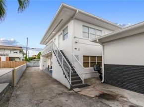 1131 SW 7th St, Miami FL 33130