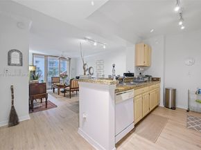 2665 SW 37th Ave 202, Miami FL 33133