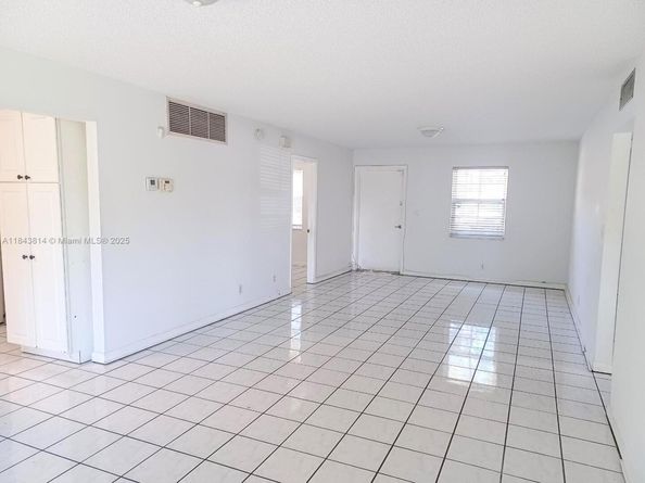 6930 NW 31 Ave ., Fort Lauderdale FL 33309
