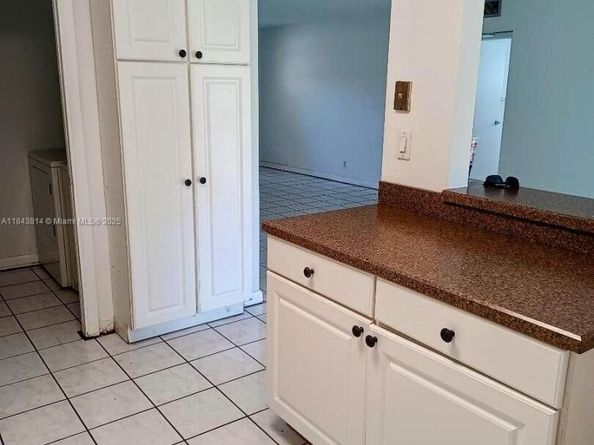 6930 NW 31 Ave ., Fort Lauderdale FL 33309