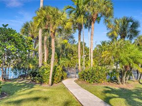 7018 SW 53rd Ln, Miami FL 33155