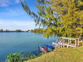 7018 SW 53rd Ln, Miami FL 33155