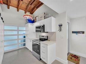 7018 SW 53rd Ln, Miami FL 33155
