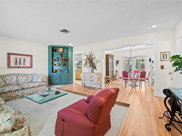5414 W Park Rd, Hollywood FL 33021
