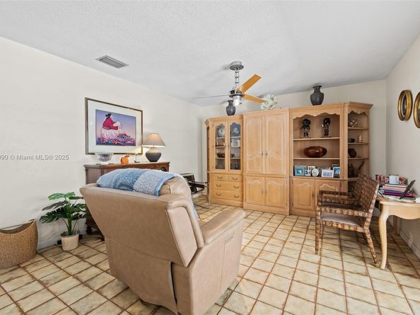 5414 W Park Rd, Hollywood FL 33021