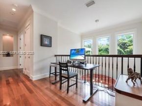 7821 SW 54th Ct, Miami FL 33143