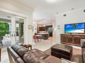 7821 SW 54th Ct, Miami FL 33143