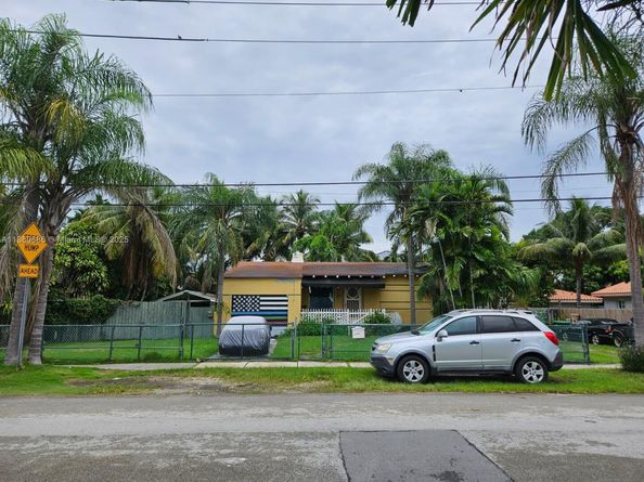 4021 SW 6th St, Miami FL 33134