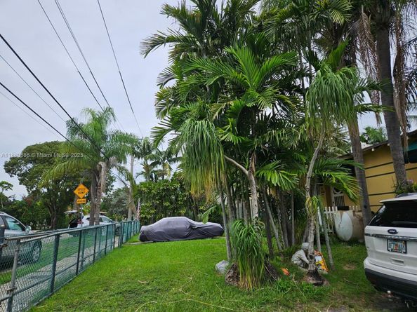 4021 SW 6th St, Miami FL 33134