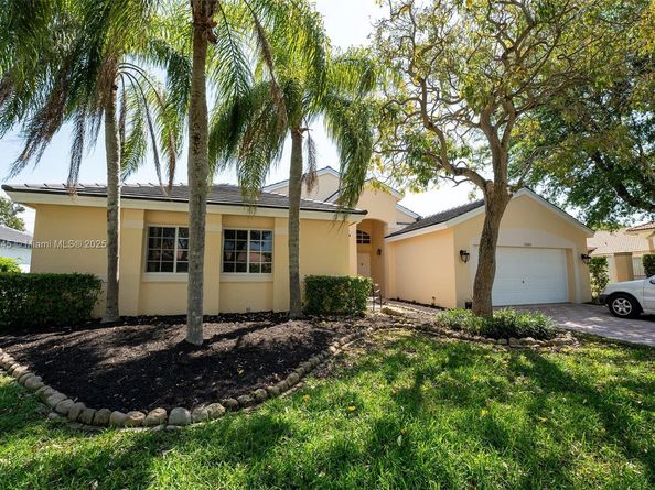 13080 NW 8th Ct, Sunrise FL 33325