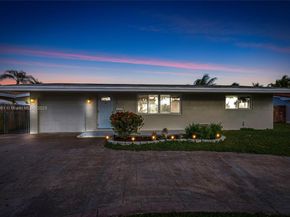 1301 NW 87th Way, Pembroke Pines FL 33024