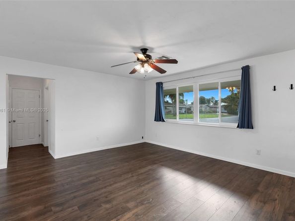 1301 NW 87th Way, Pembroke Pines FL 33024