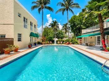 1870 S Bayshore Dr