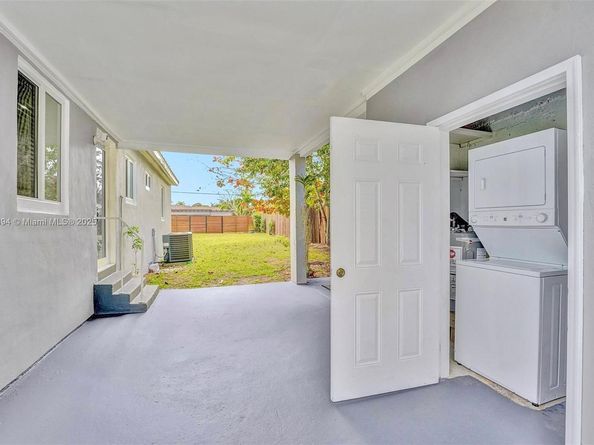 360 NW 132nd St, North Miami FL 33168