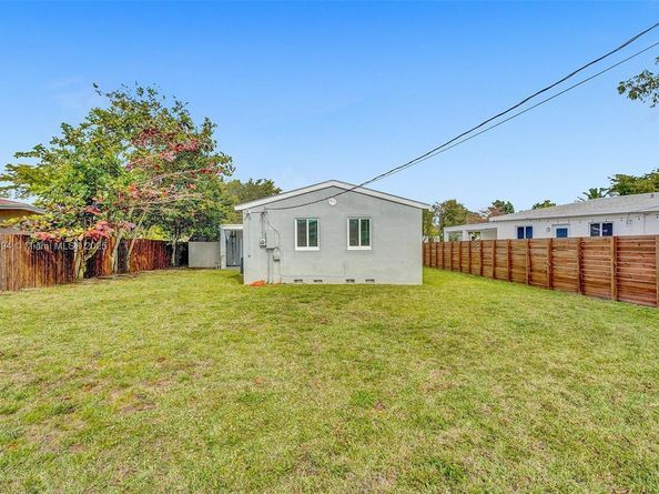360 NW 132nd St, North Miami FL 33168