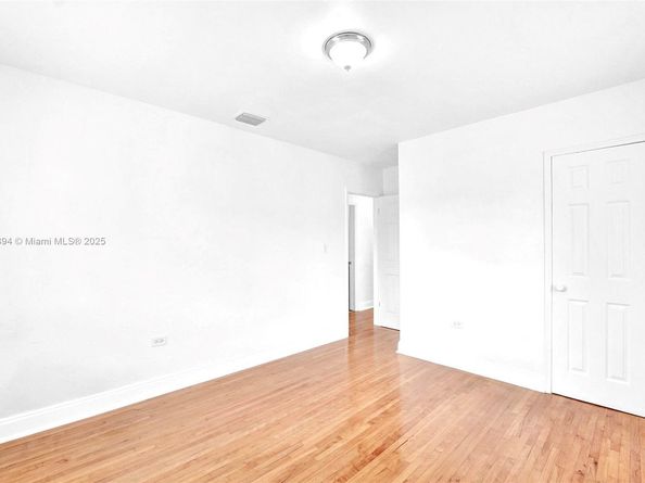 360 NW 132nd St, North Miami FL 33168