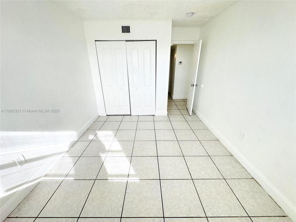 3710 NW 21st St 310, Lauderdale Lakes FL 33311