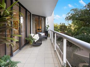 3640 Yacht Club Dr 304, Aventura FL 33180