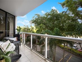 3640 Yacht Club Dr 304, Aventura FL 33180