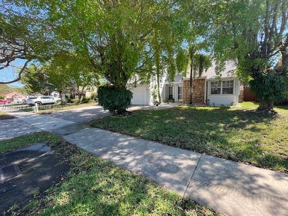 1350 S Fieldlark Ln, Homestead FL 33035