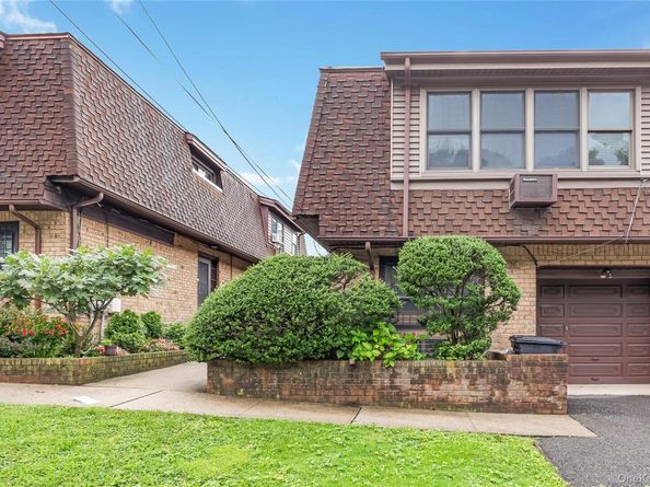 61-26 233rd Street, Oakland Gardens NY 11364