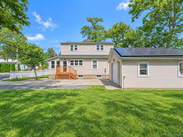 116 Saint Johns Street, Central Islip NY 11722